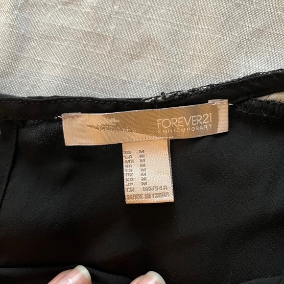Forever 21 Contemporary Chiffon & Lace Top - Picture 2 of 3